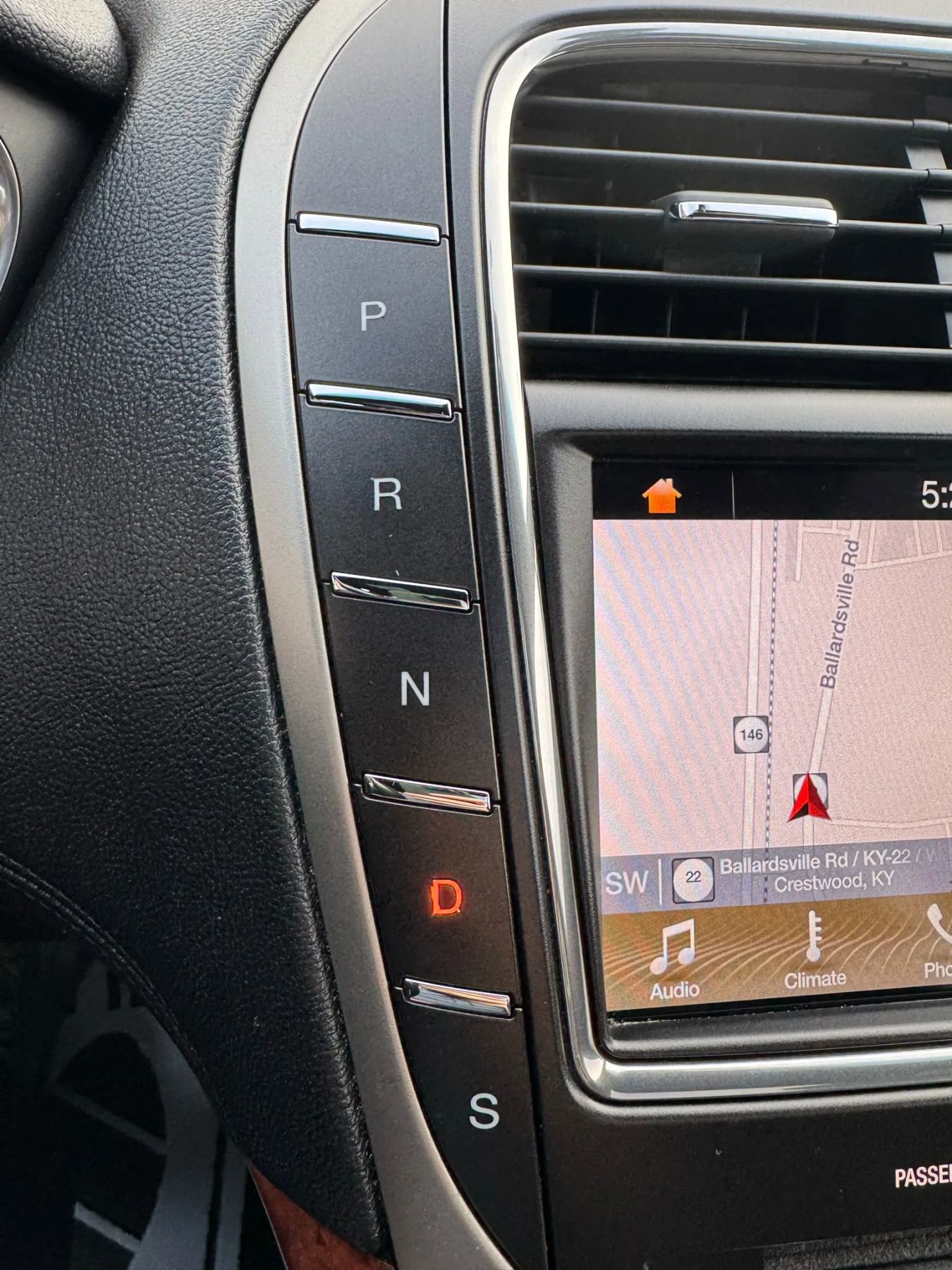 Used 2019 Lincoln Nautilus Reserve image 53