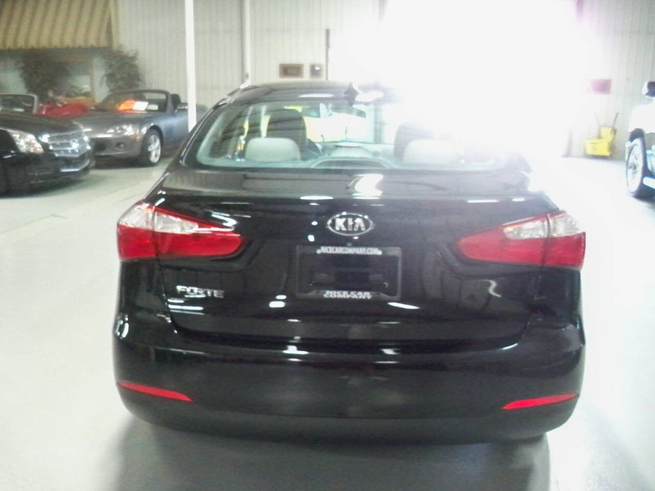 Used 2016 Kia Forte LX w/ LX Popular Package image 4