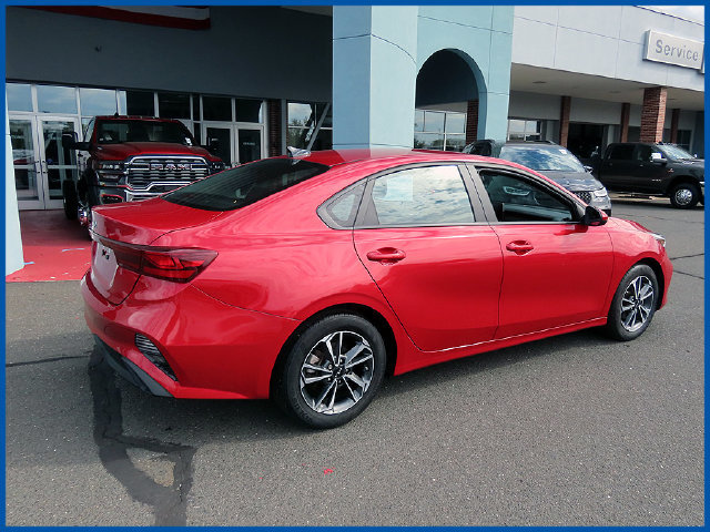 Used 2023 Kia Forte LXS FWD image 7