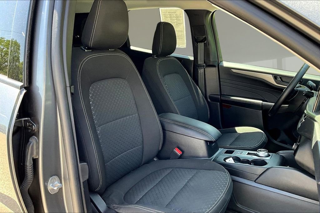Used 2023 Ford Escape Active w/ Tech Pack #1 AWD/4WD image 28