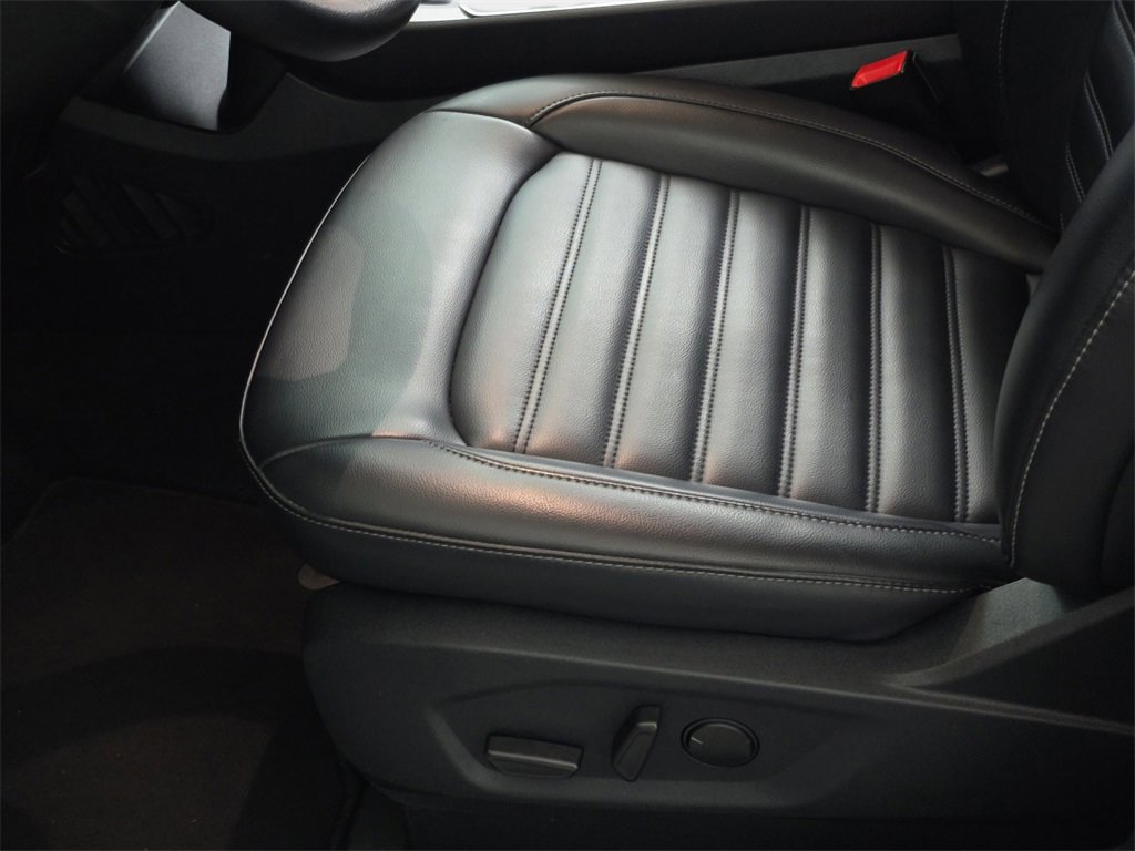 Used 2024 Ford Edge SEL image 29