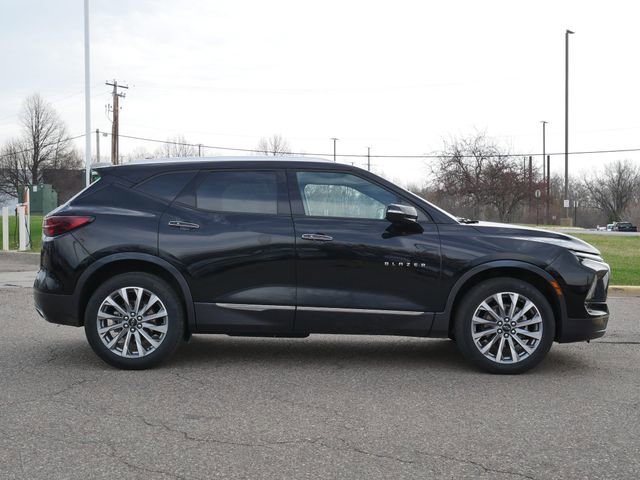Used 2024 Chevrolet Blazer Premier AWD/4WD image 8