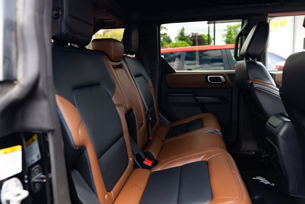 Used 2024 Ford Bronco Outer Banks AWD/4WD image 23