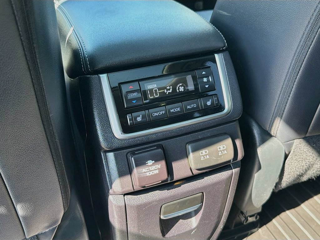 Used 2022 Subaru Ascent Touring AWD/4WD image 27