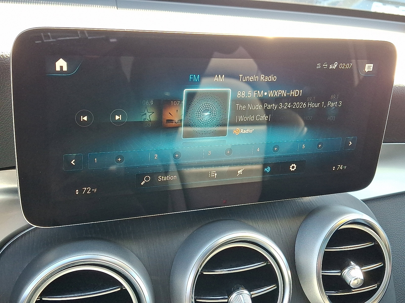 Used 2021 Mercedes-Benz GLC 300 4MATIC image 17