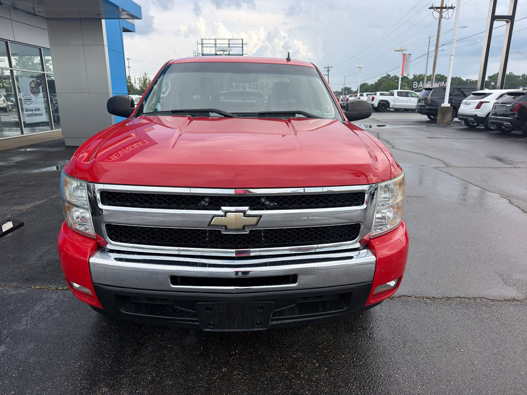 Used 2011 Chevrolet Silverado 1500 LT w/ Interior Plus Package RWD image 2
