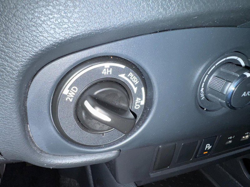 Used 2022 Nissan Frontier S w/ Technology Package image 20