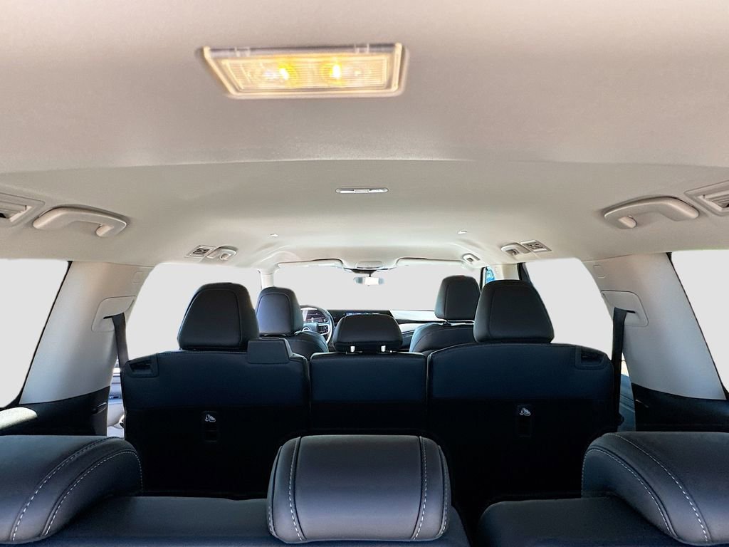 New 2026 Nissan Armada SV image 25