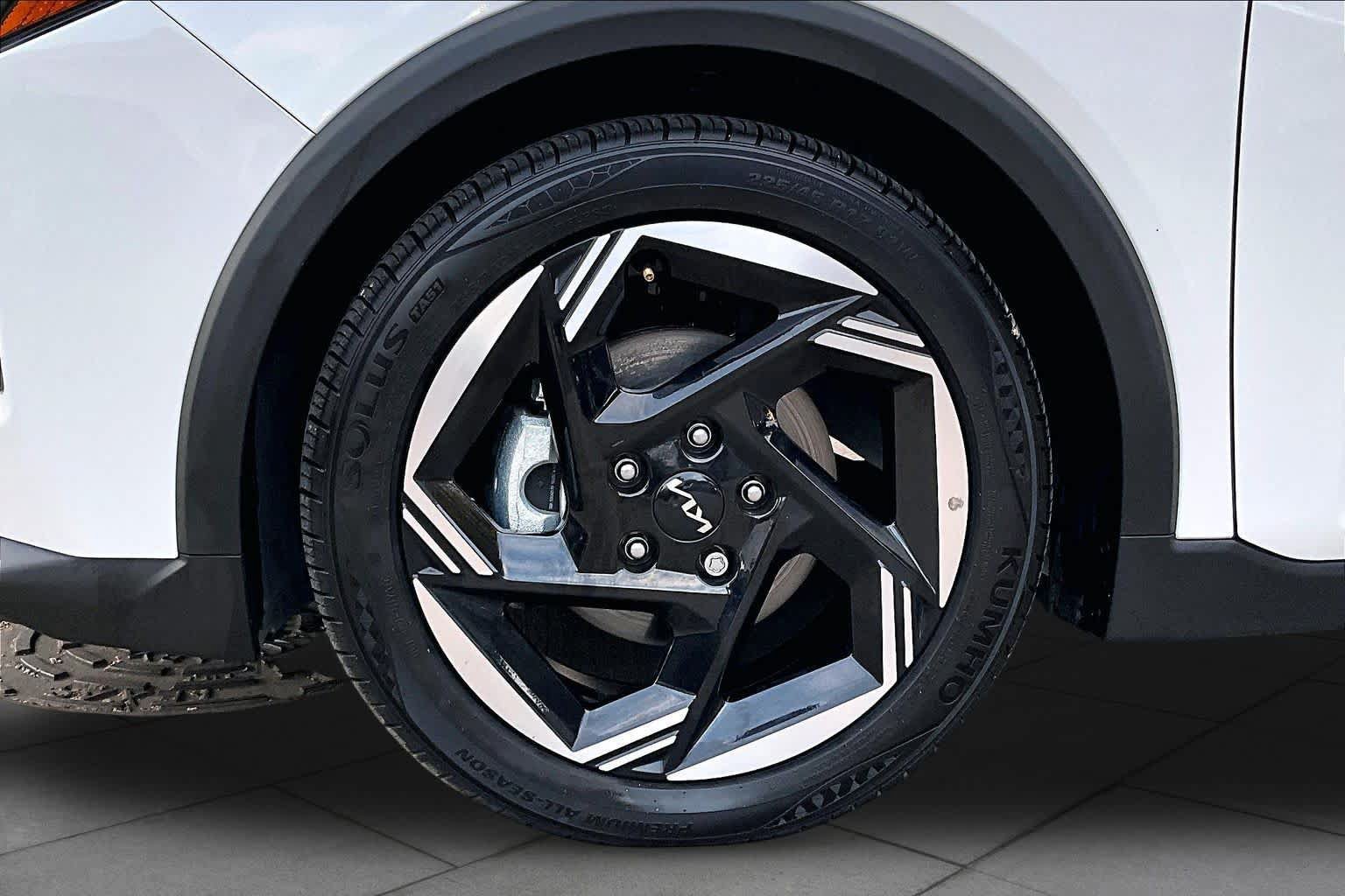Certified 2025 Kia K4 EX FWD image 11