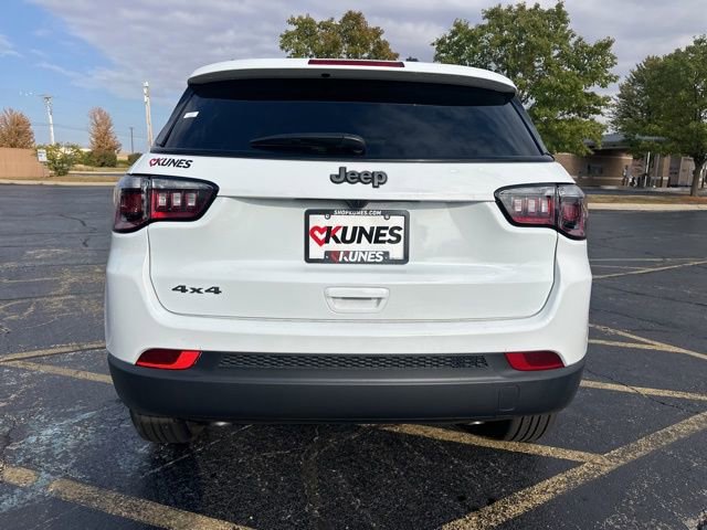 New 2026 Jeep Compass Latitude image 12
