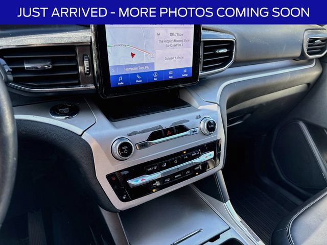 Used 2023 Ford Explorer XLT w/ Equipment Group 202A AWD/4WD image 15