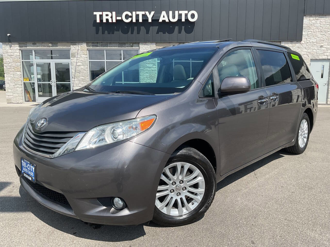 Used 2012 Toyota Sienna XLE