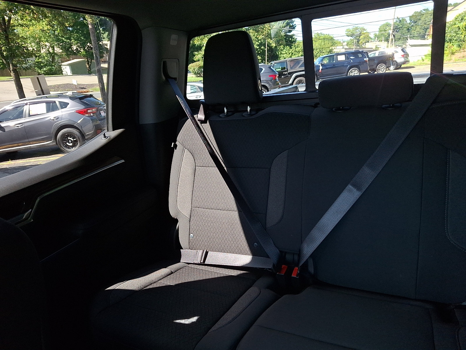 Used 2022 Chevrolet Silverado 1500 LT w/ Safety Package AWD/4WD image 18