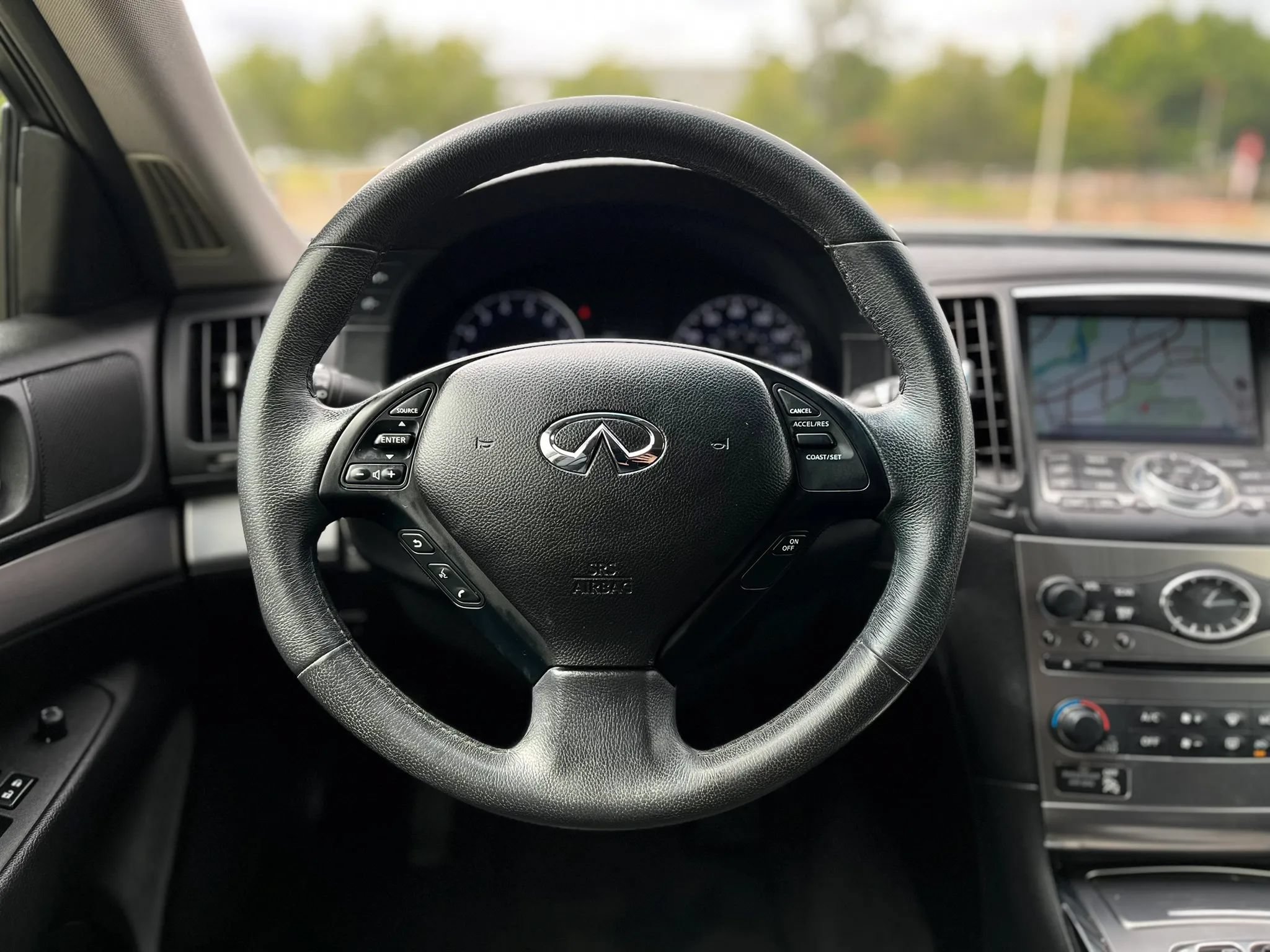 Used 2015 INFINITI Q40 w/ Navigation Package RWD image 14