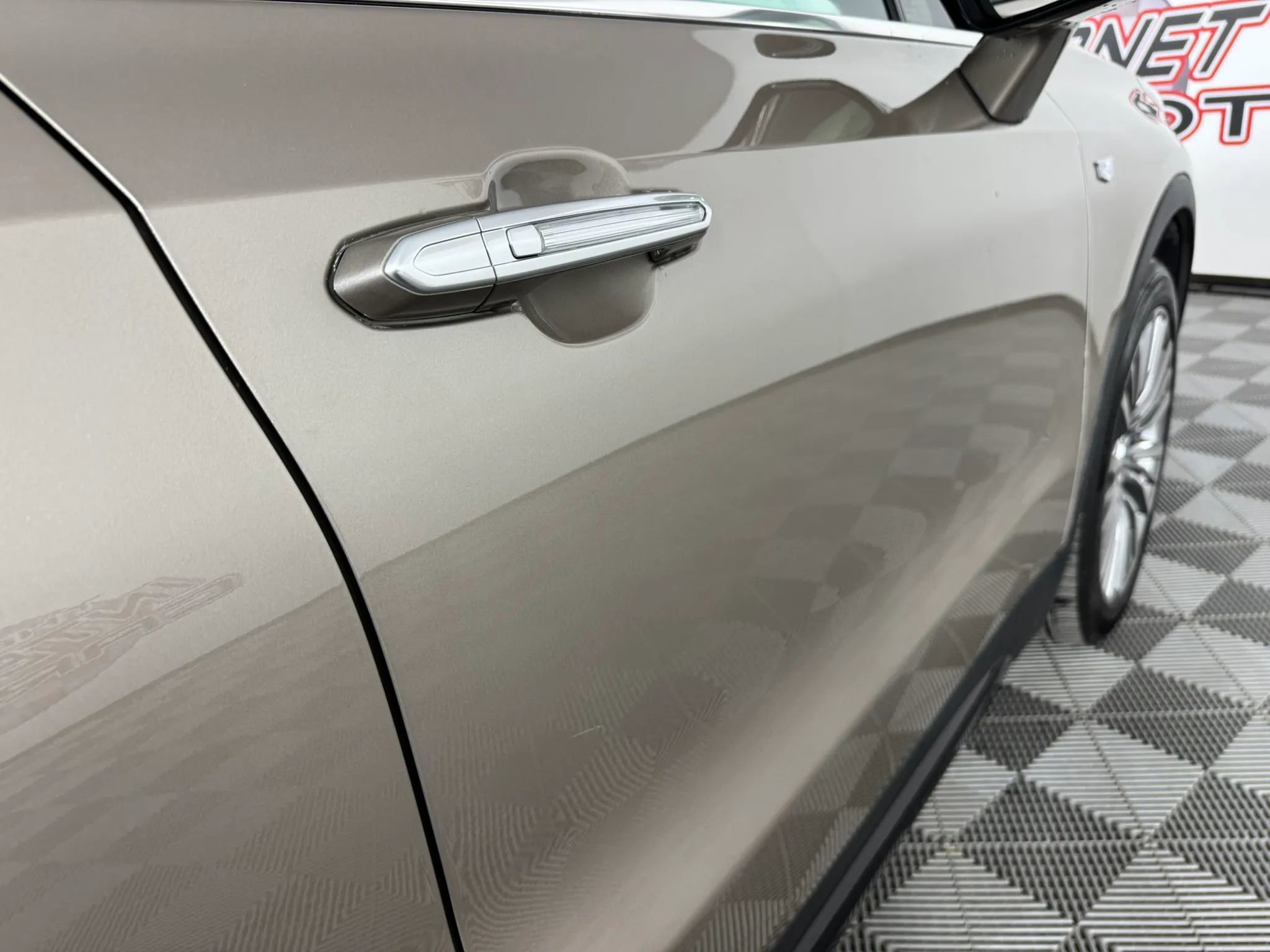 Used 2024 Cadillac XT4 Premium Luxury w/ Technology Package AWD/4WD image 35