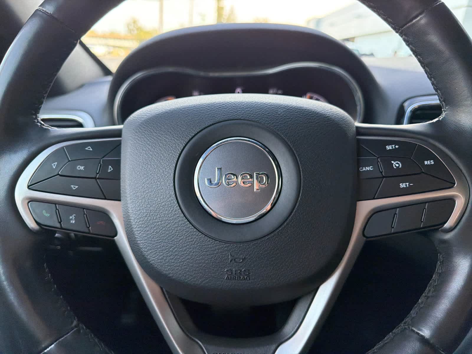Used 2020 Jeep Grand Cherokee Altitude AWD/4WD image 25