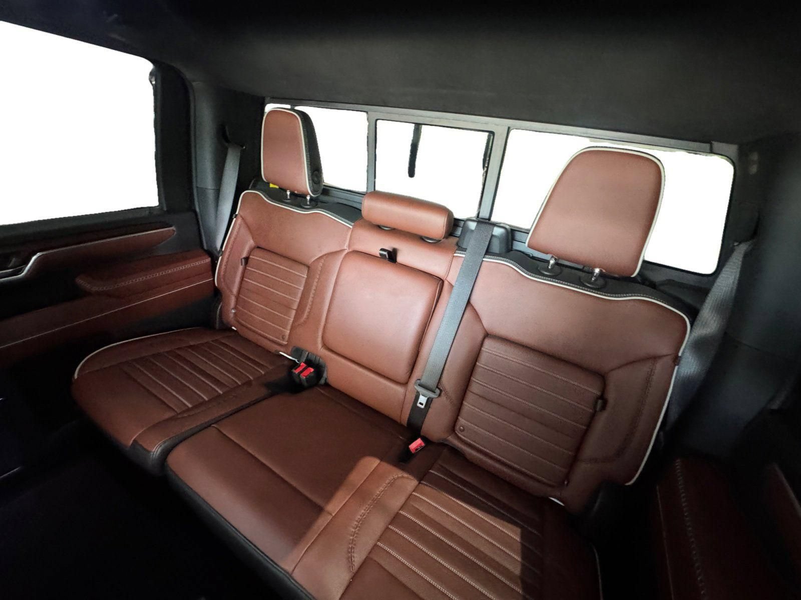 Certified 2024 GMC Sierra 2500 Denali Ultimate w/ Max Trailering Package AWD/4WD image 15