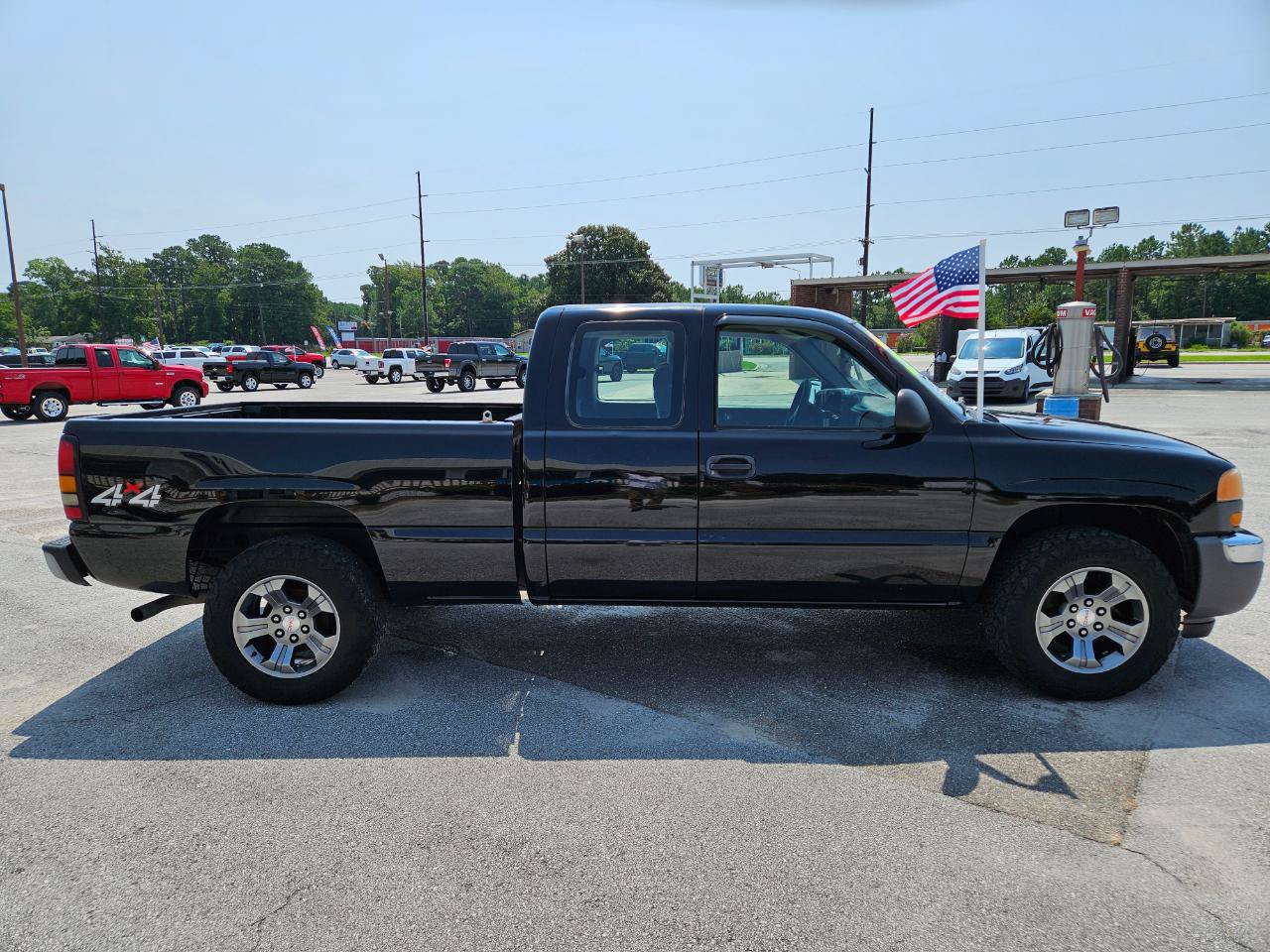Used 2007 GMC Sierra 1500 W/T w/ Light Duty Power Package AWD/4WD image 7