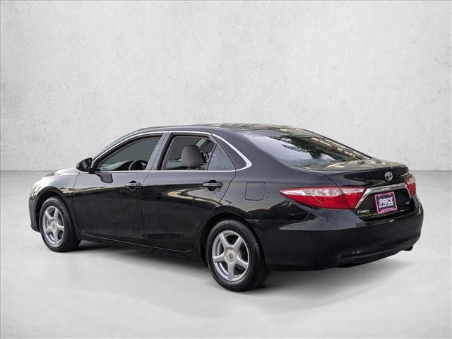 Used 2015 Toyota Camry LE image 8