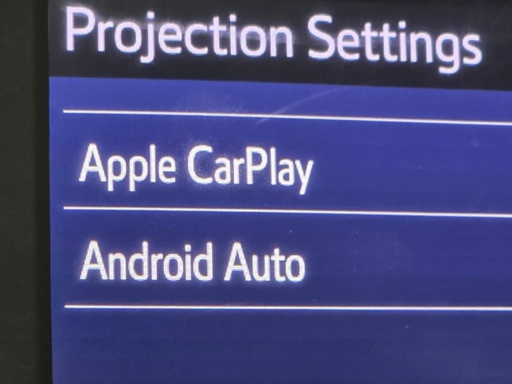 Used 2021 Toyota RAV4 XLE Premium image 4