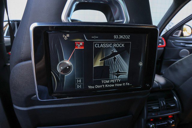 Used 2015 BMW X6 M image 28