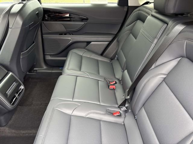 New 2026 Lincoln Nautilus Premier w/ Jet Appearance Package AWD/4WD image 18
