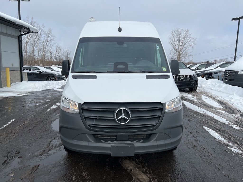 Used 2025 Mercedes-Benz Sprinter 2500 image 2