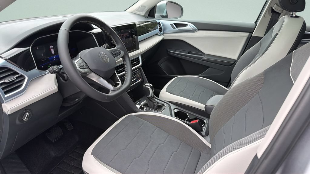 New 2026 Volkswagen Taos SE FWD image 29
