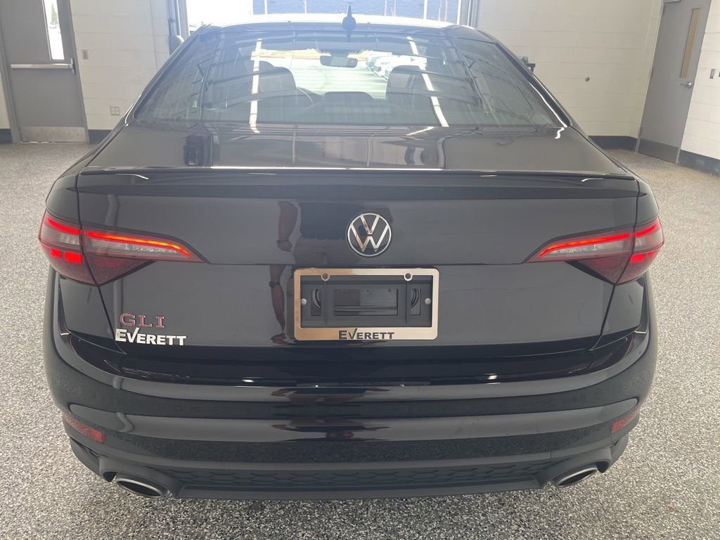Certified 2024 Volkswagen Jetta GLI Autobahn w/ GLI Black Package image 4