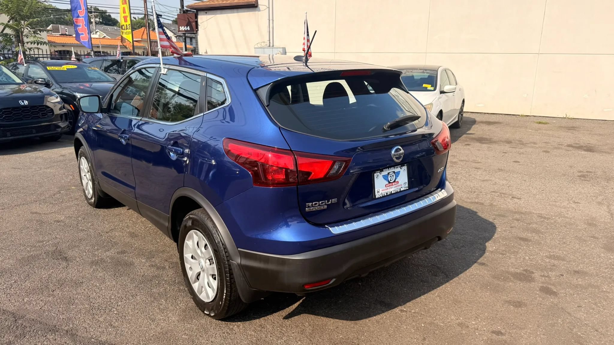 Used 2018 Nissan Rogue Sport S AWD/4WD image 5