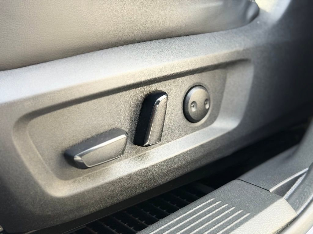 Used 2023 Nissan Rogue Platinum w/ Platinum Premium Package image 16