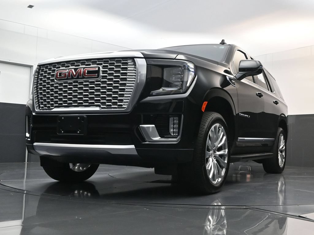 Used 2024 GMC Yukon Denali w/ Advanced Technology Package AWD/4WD image 29