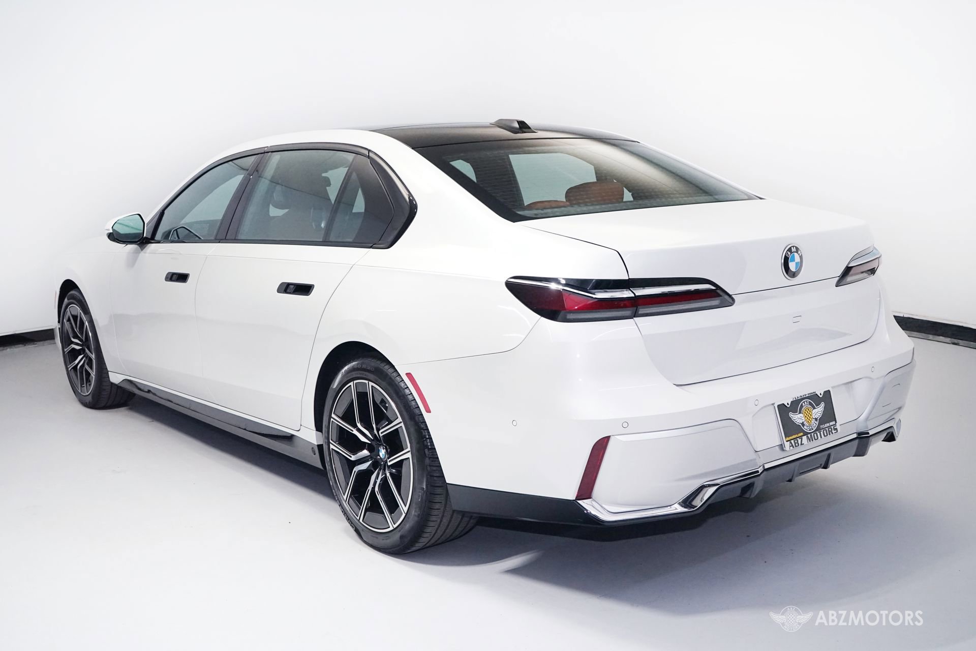 Used 2023 BMW 740i RWD image 7