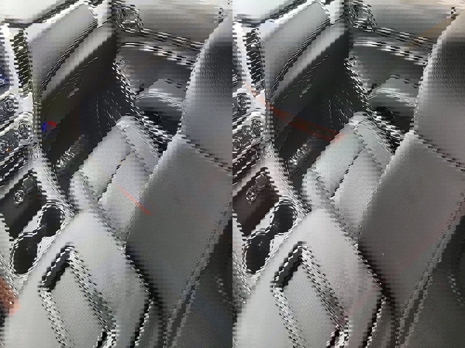 Used 2020 GMC Yukon SLT w/ Open Road Package image 18