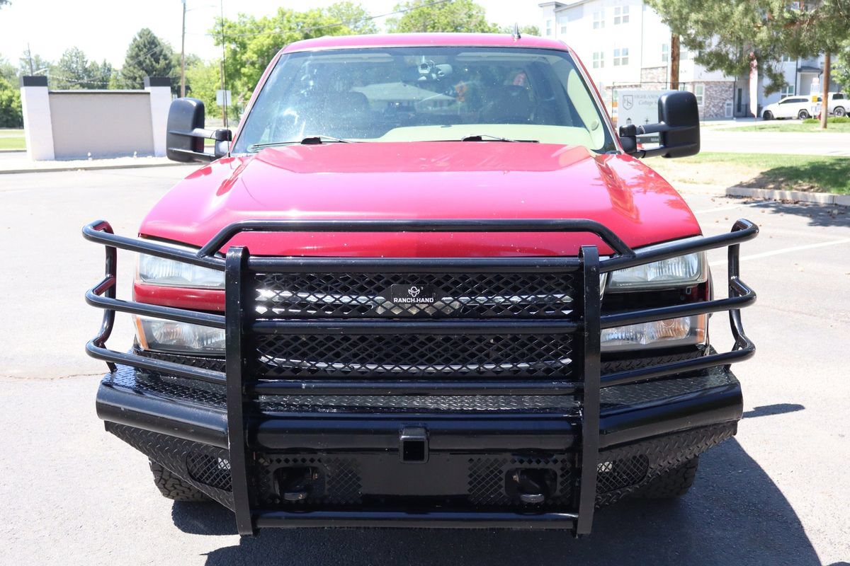 Used 2006 Chevrolet Silverado 2500 LT w/ Onstar Plus Package AWD/4WD image 12