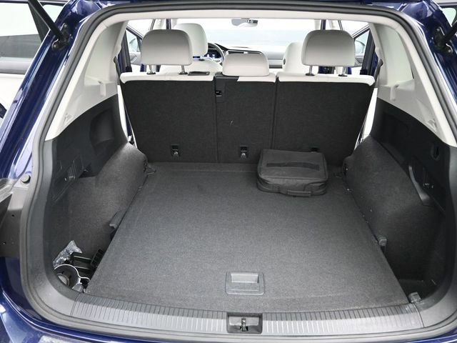 Used 2022 Volkswagen Tiguan SE image 18