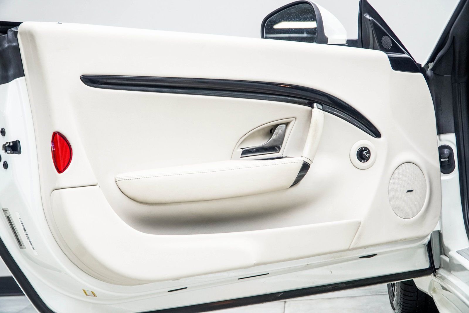 Used 2017 Maserati GranTurismo Sport image 31