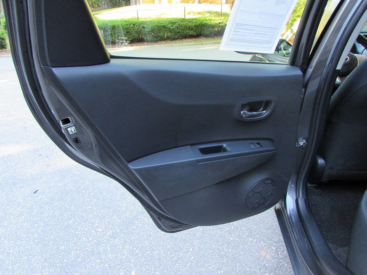 Used 2012 Toyota Yaris LE FWD image 25