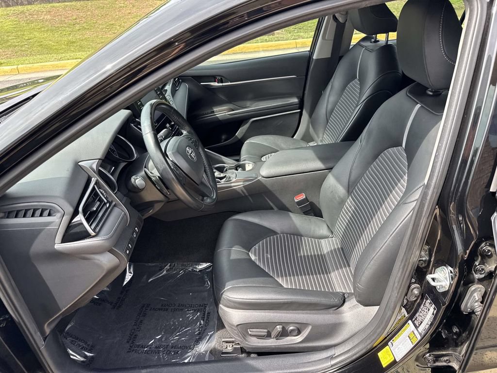 Used 2021 Toyota Camry SE FWD image 6