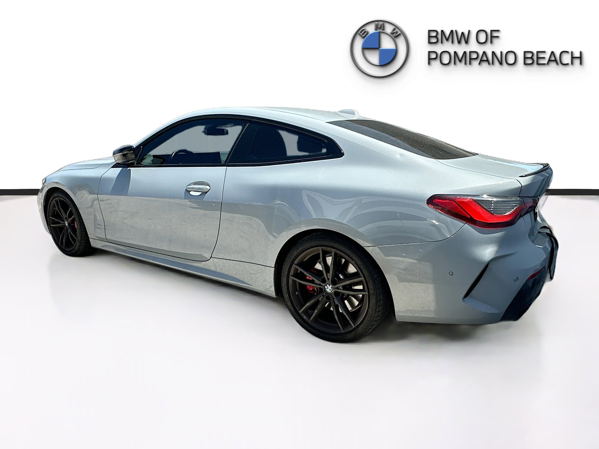 Used 2024 BMW 430i Coupe w/ M Sport Package RWD image 4