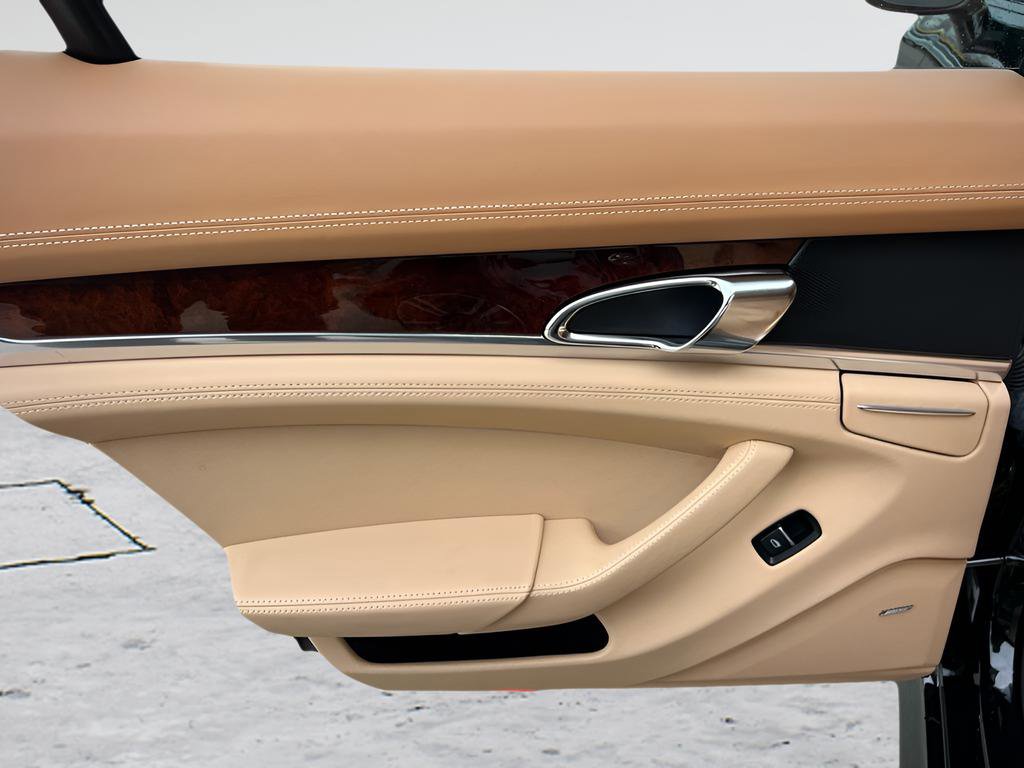 Used 2012 Porsche Panamera Turbo image 26