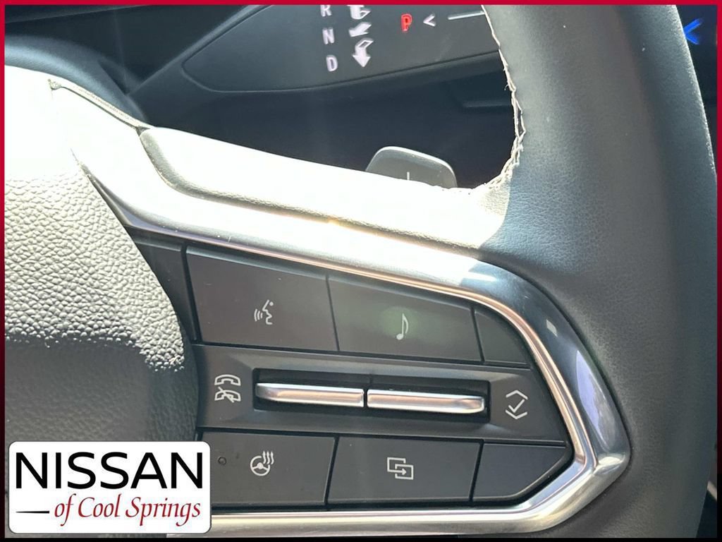Used 2024 Chevrolet Traverse Z71 w/ Enhanced Driving Package AWD/4WD image 32