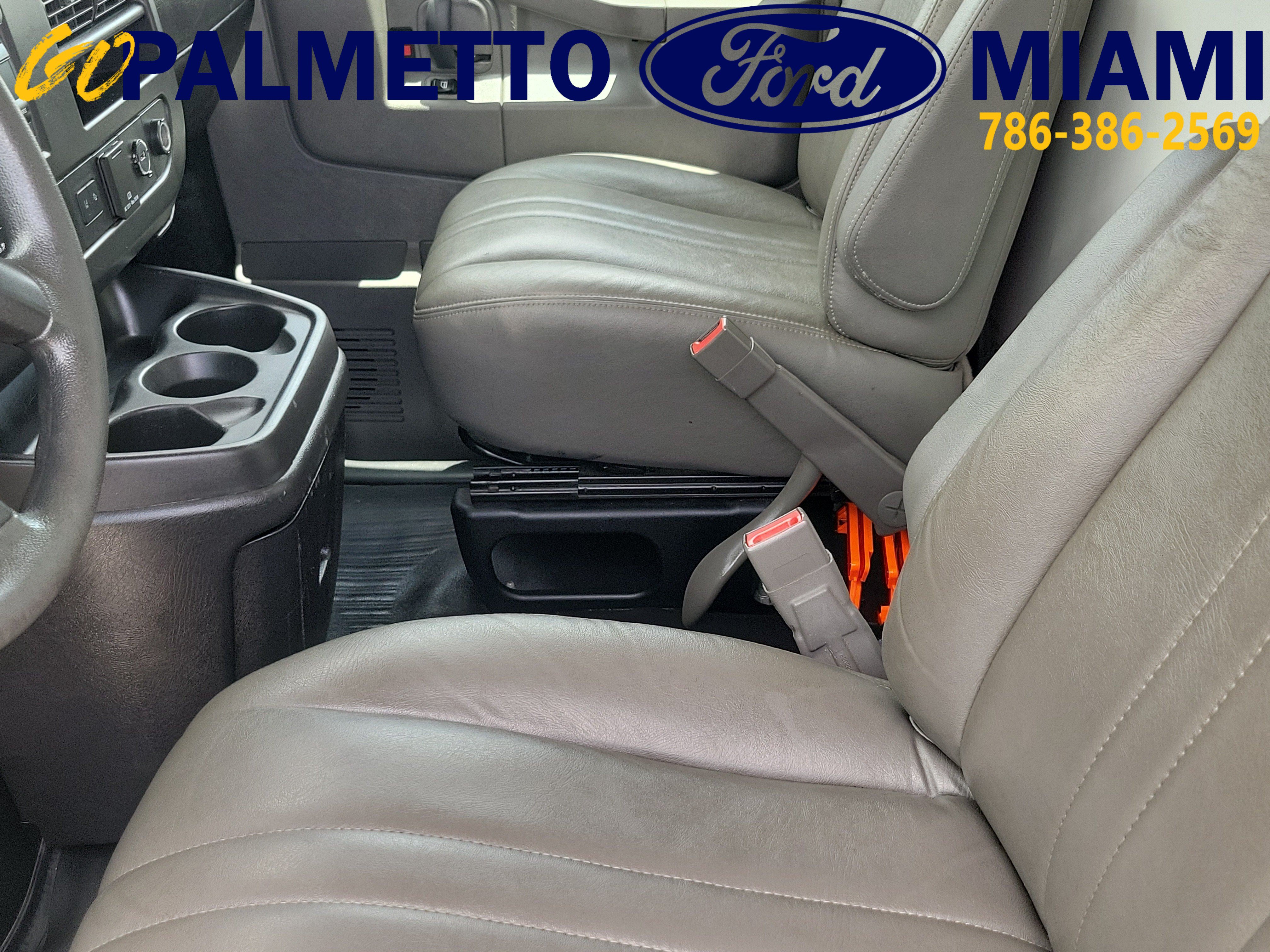 Used 2021 GMC Savana 3500 Extended w/ Power Convenience Package RWD image 12