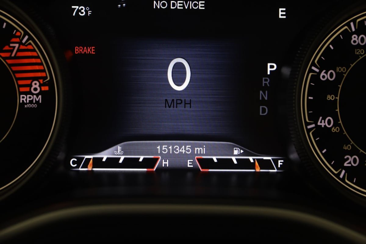 Used 2018 Jeep Cherokee Overland AWD/4WD image 32
