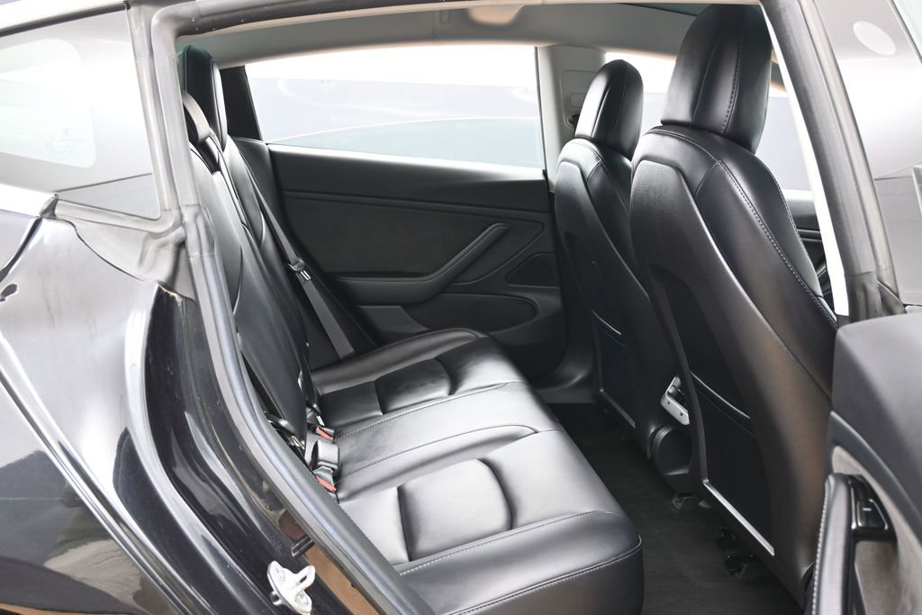 Used 2018 Tesla Model 3 Long Range RWD image 39