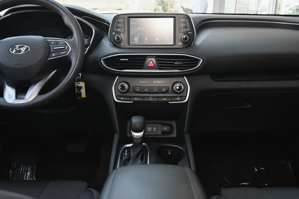 Used 2020 Hyundai Santa Fe SE FWD image 28