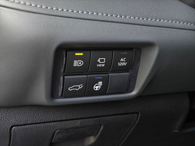 Certified 2026 Toyota Highlander Limited AWD/4WD image 19