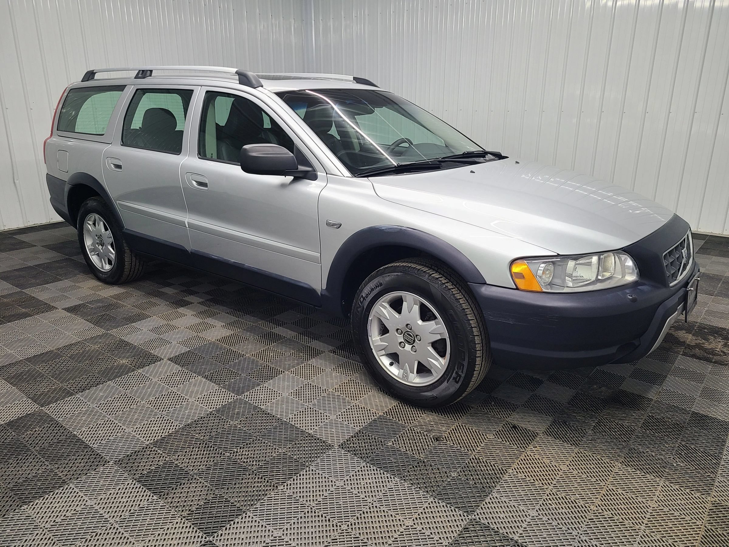 Used 2006 Volvo XC70 Ocean Race Edition AWD/4WD image 13