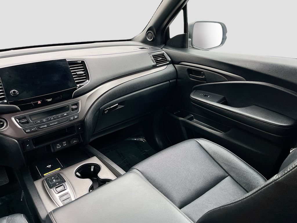 Used 2025 Honda Passport EX-L image 24