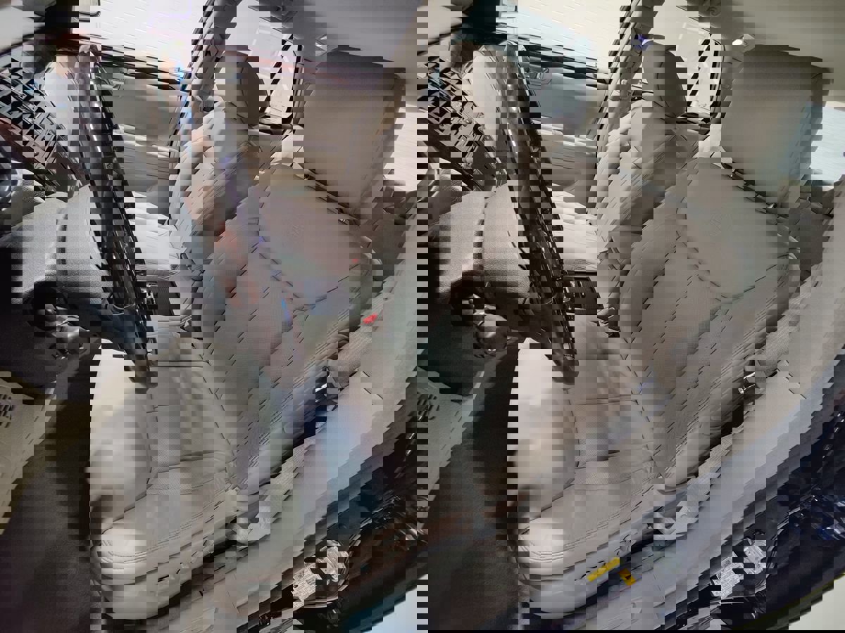 Used 2007 Cadillac DTS Performance image 32